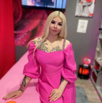 Я готова познакомиться с тобой и подарить незабываемое удовольствие. Мои услуги включают классический и эротический массаж, глубокий оральный секс, анальный секс и многое другое. Я умею слушать и угадывать твои желания. Я знаю, как доставить настоящее наслаждение и расслабление. Мои клиенты остаются довольными и приходят ко мне снова и снова. Жду тебя в Москве, чтобы познакомиться и провести вместе незабываемое время. 🌸💋Фото и отзывы доступны в моем профиле. 5760, 29 лет